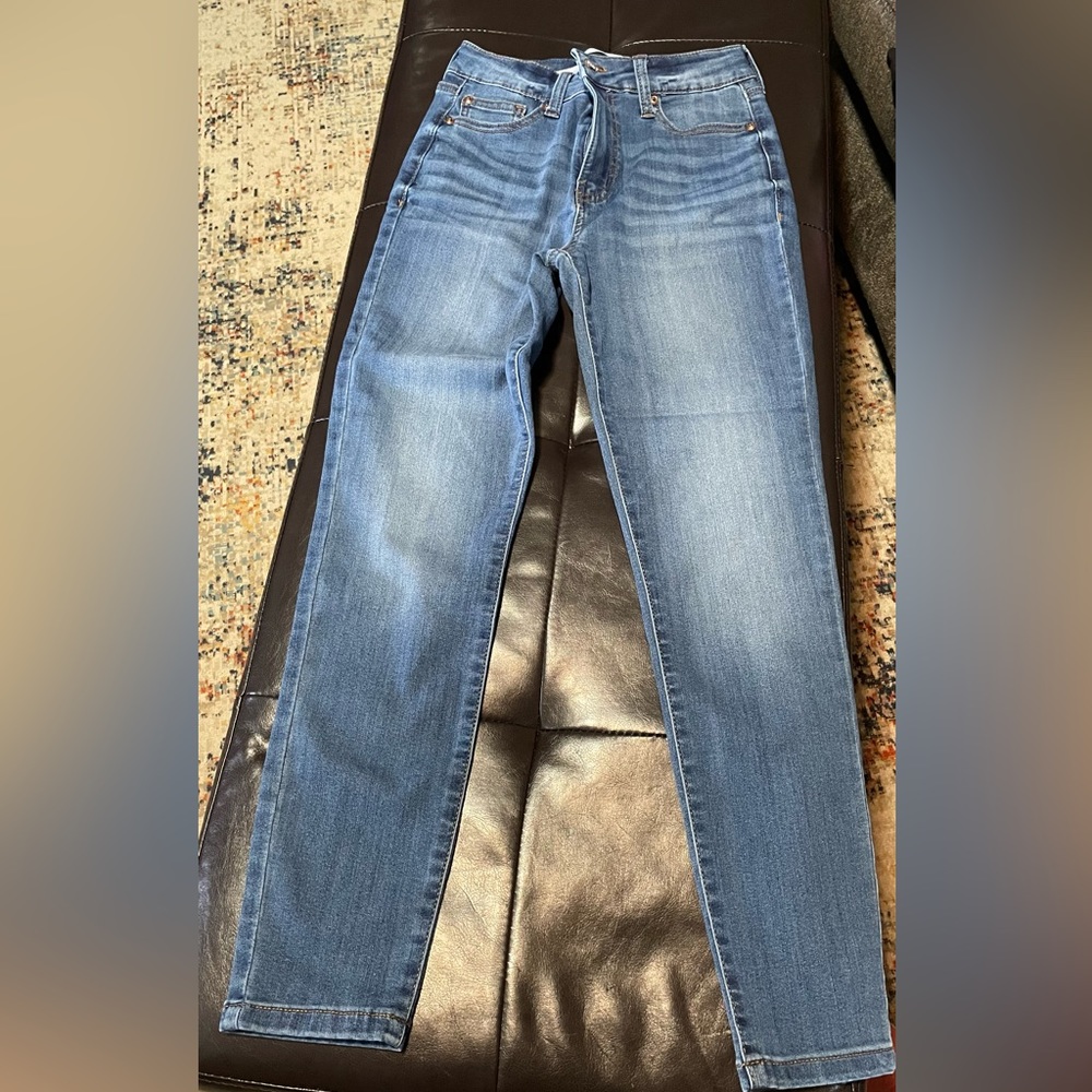 Women’s Re Generation Jeans Size 5/27